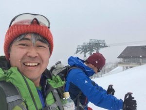 趣味の雪山登山でパチリ